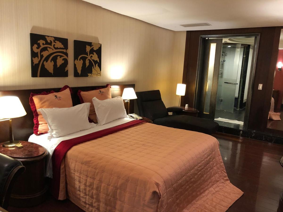 Love Tree Motel Тайпей Екстериор снимка